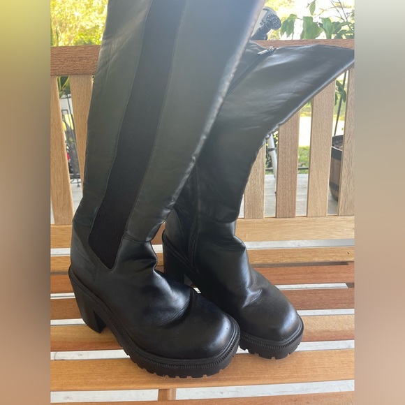 TORRID 9.5WW Plus Knee High Boots w/Stretch Chunky Heel - Picture 1 of 4